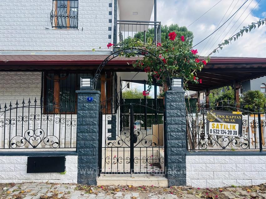 Seferihisar Bengiler’de Deniz Tarafında 4+1 Müstakil Tripleks Yazlık Villa