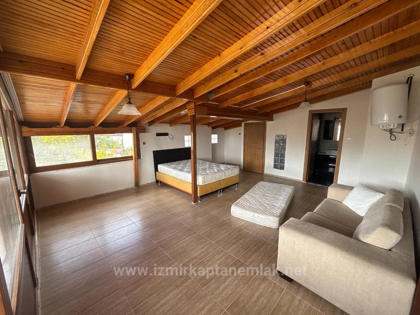 Seferihisar Bengiler’de Deniz Tarafında 4+1 Müstakil Tripleks Yazlık Villa