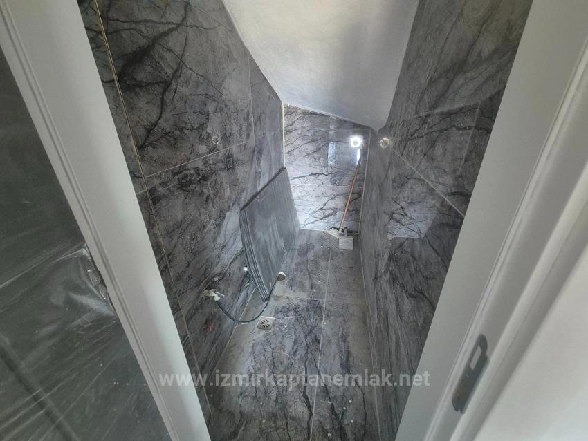 Doğanbey'de Deniz Manzaralı Otoparklı Sıfır Satılık 2+1 Villa