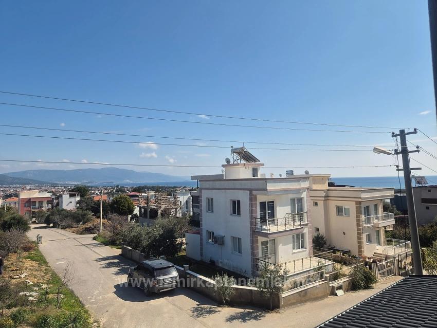 Doğanbey'de Deniz Manzaralı Otoparklı Sıfır Satılık 2+1 Villa