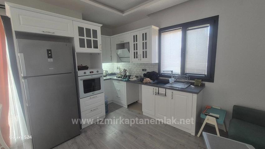 Ürkmez'in En İşlek Yerinde Geniş Satılık Kupon Dükkan