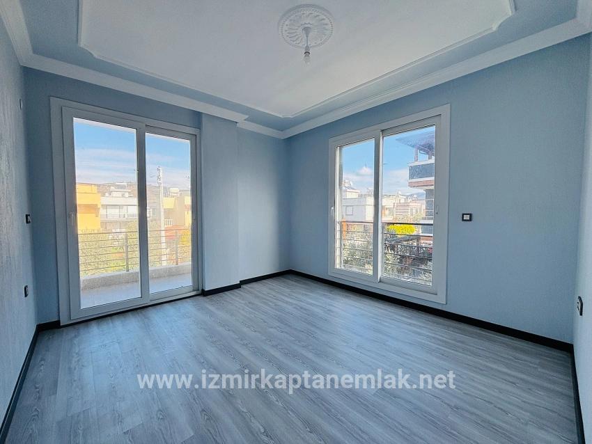 Seferihisar Doğanbey Cumhuriyet Mah. Satılık 3+1 Yazlık - 165 m²