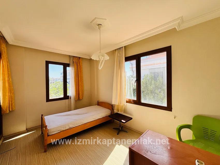 Seferihisar Doğanbey Cumhuriyet Mah. Satılık 4+1 Yazlık - 160 m²