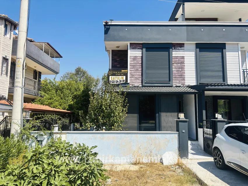 Seferihisar Doğanbey Atatürk Mah. Satılık 2+1 Yazlık - 135 m²