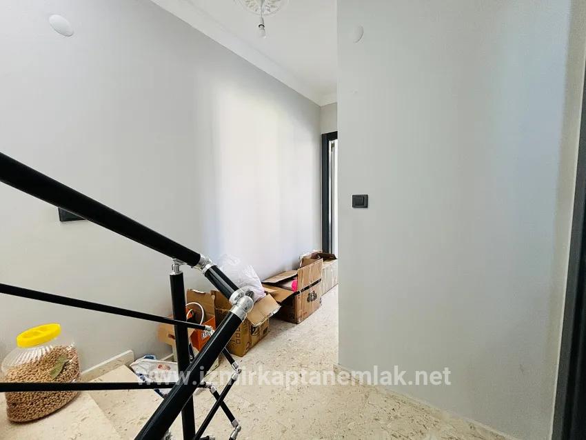 Seferihisar Doğanbey Atatürk Mah. Satılık 2+1 Yazlık - 135 m²