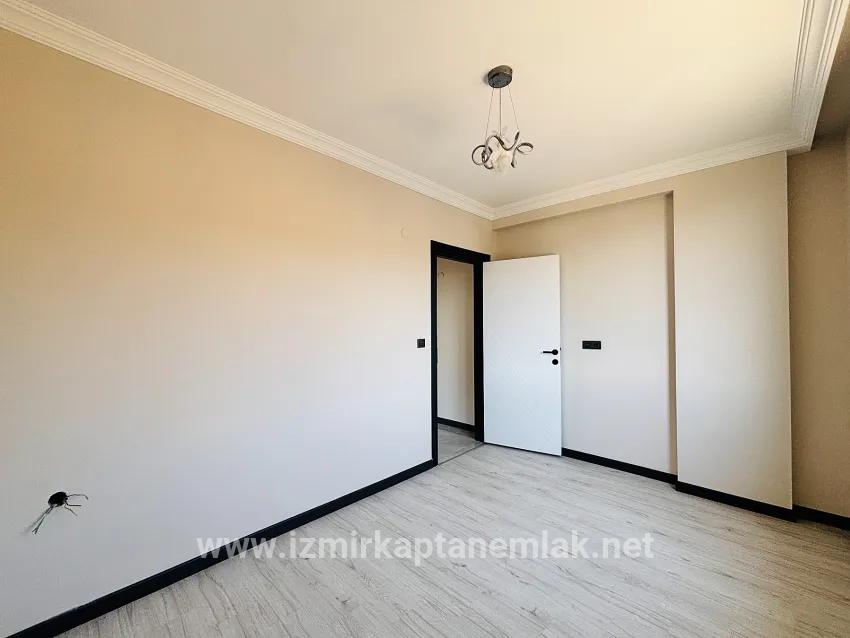Seferihisar Doğanbey Atatürk Mah. Satılık 3+1 Yazlık - 150 m²
