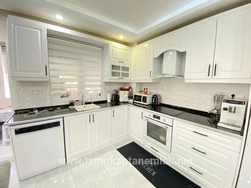 Seferihisar Ürkmez Bengiler Mah. Satılık 2+1 Daire - 85 m²