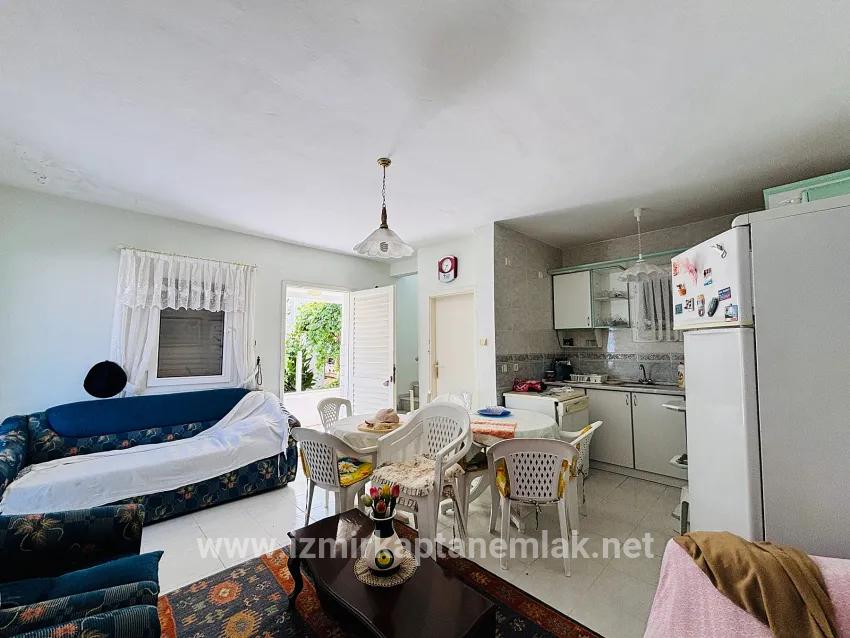 Seferihisar Doğanbey Atatürk Mah. Satılık 2+1 Yazlık - 85 m²