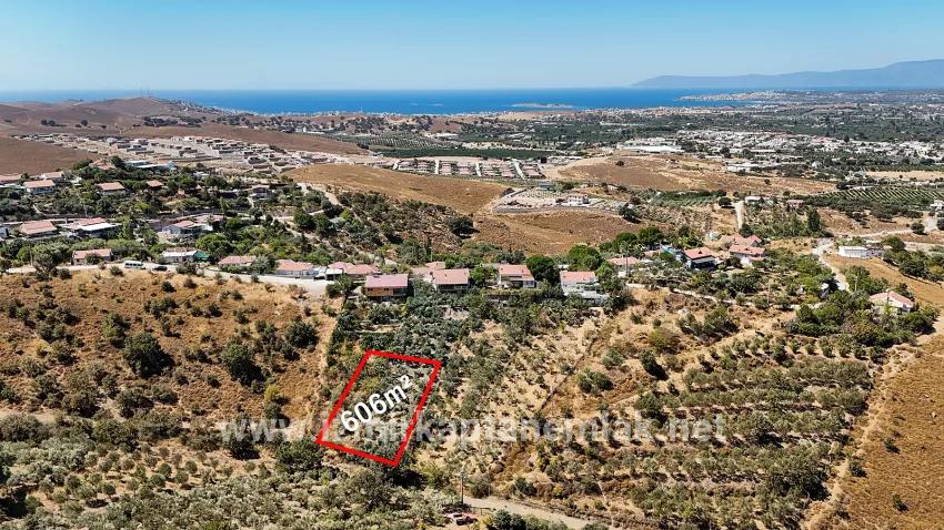 Seferihisar Tepecik Mah. Satılık Arsa - Villa İmar Durumlu - 606 m²