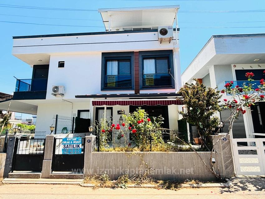 Seferihisar Payamlı'da Plaja 500 M Ferah Yapılı 3+1 Satılık Villa
