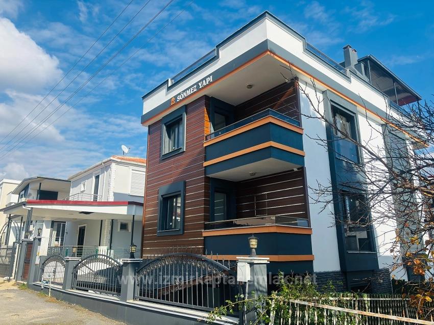 Seferihisar Doğanbey'de Deniz Manzaralı Kat Mülkiyetli 4+1 Satılık Villa