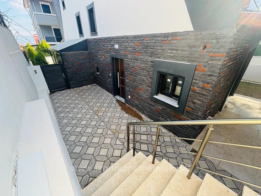 Seferihisar Doğanbey'de Deniz Manzaralı Kat Mülkiyetli 4+1 Satılık Villa