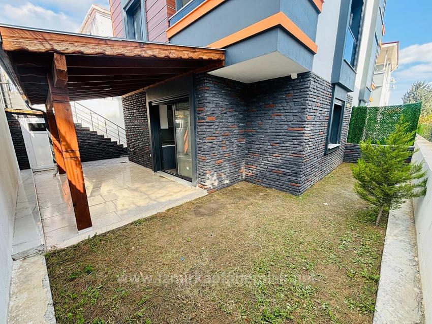 Seferihisar Doğanbey'de Deniz Manzaralı Kat Mülkiyetli 4+1 Satılık Villa