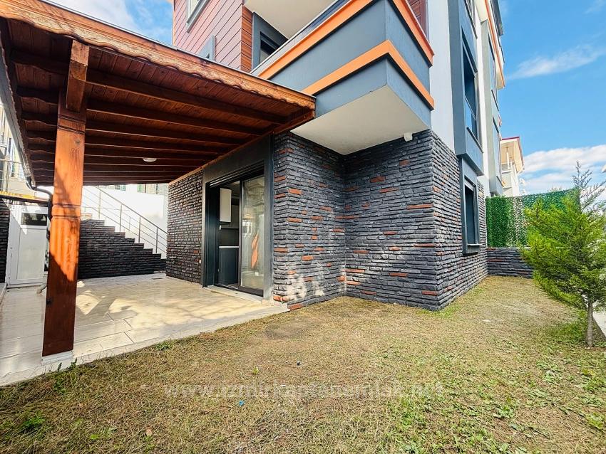 Seferihisar Doğanbey'de Deniz Manzaralı Kat Mülkiyetli 4+1 Satılık Villa