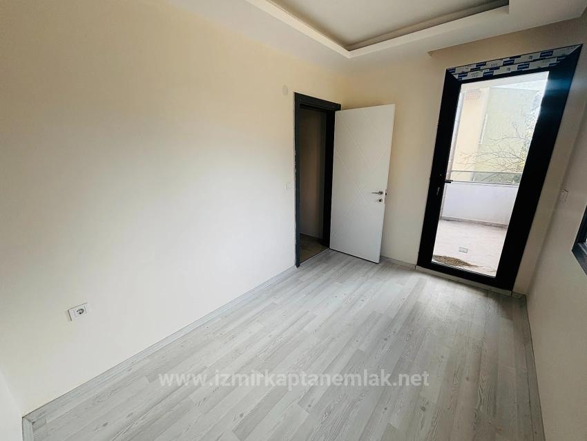 Seferihisar Doğanbey'de Deniz Manzaralı Kat Mülkiyetli 4+1 Satılık Villa