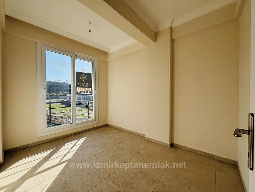 Seferihisar Payamlı Köyü'nde Geniş Bahçeli Sıfır 3+1 Satılık Villa