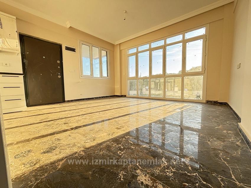 Seferihisar Payamlı Köyü'nde Geniş Bahçeli Sıfır 3+1 Satılık Villa