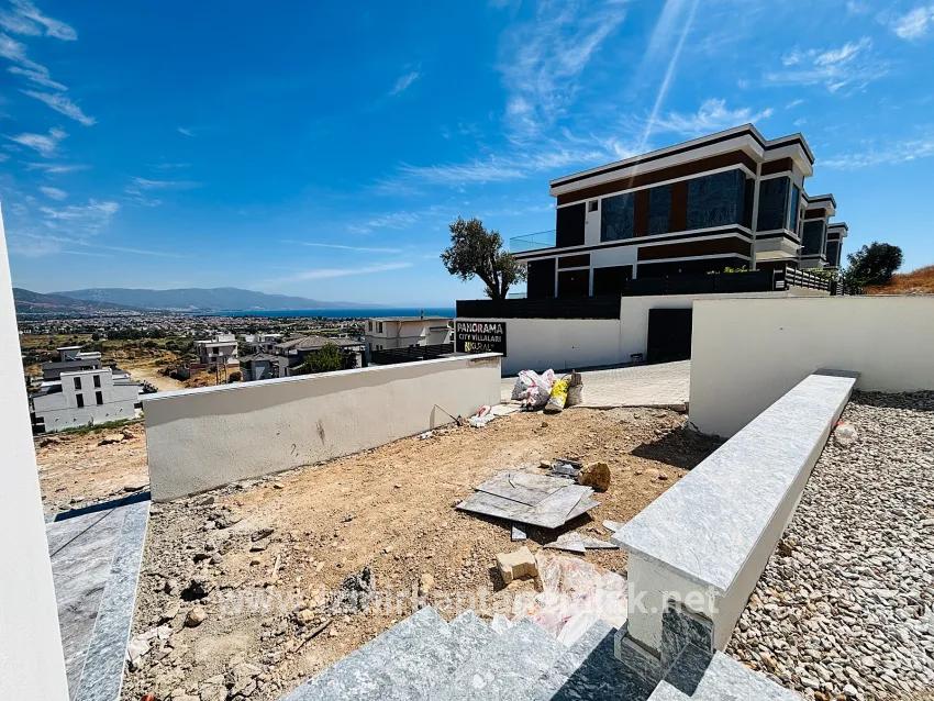Seferihisar Doğanbey Atatürk Mah. Satılık 2+1 Yazlık - 115 m²