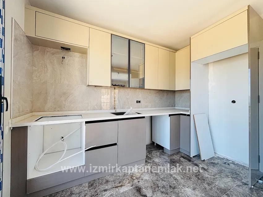 Seferihisar Doğanbey Atatürk Mah. Satılık 2+1 Yazlık - 115 m²
