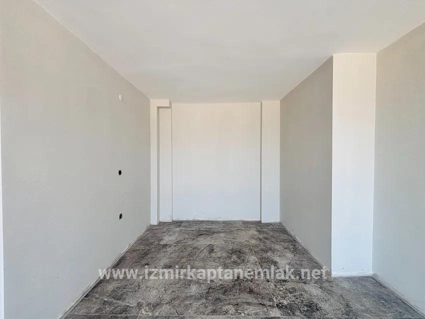 Seferihisar Doğanbey Atatürk Mah. Satılık 2+1 Yazlık - 115 m²