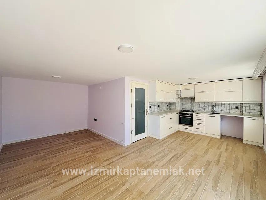 Seferihisar Doğanbey Atatürk Mah. Satılık 3+2 Yazlık - 160 m²