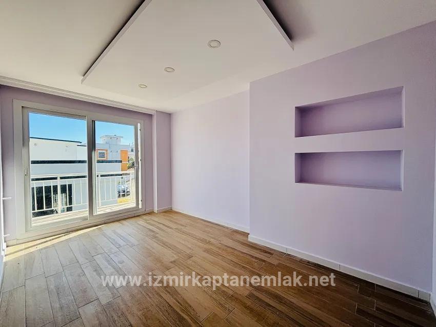 Seferihisar Doğanbey Atatürk Mah. Satılık 3+2 Yazlık - 160 m²