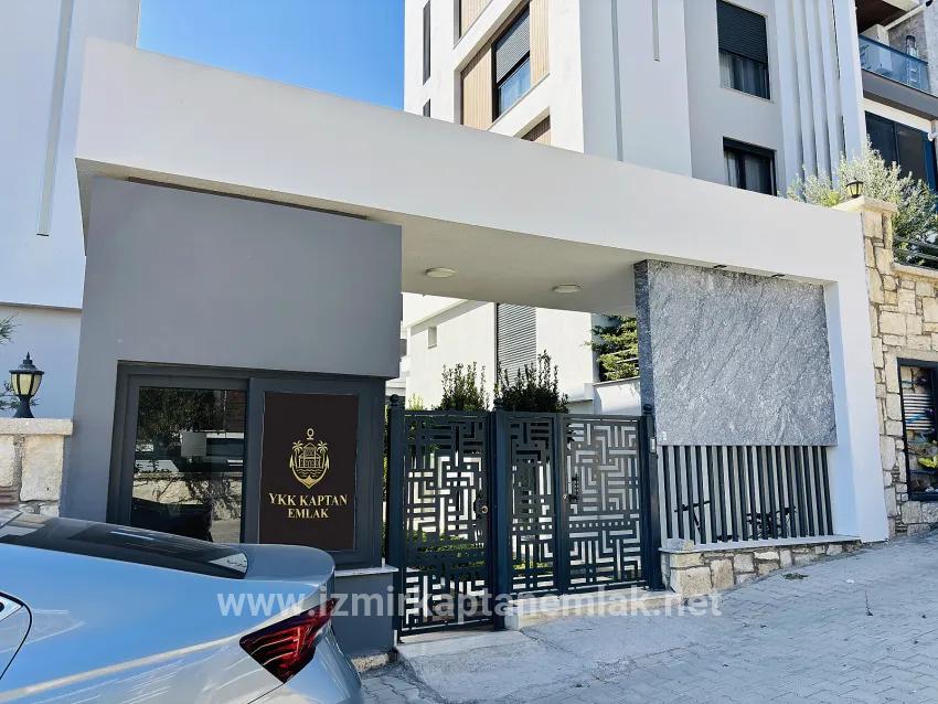 Seferihisar Necat Hepkon Mah. Satılık 2+1 Daire - 110 m²