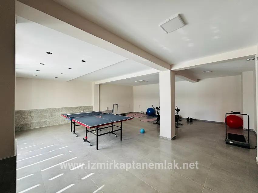 Seferihisar Necat Hepkon Mah. Satılık 2+1 Daire - 110 m²