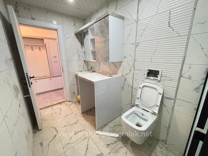 Seferihisar Ürkmez'de Ayrı Mutfak 130 M² 3+1 Asansörlü Satılık Daire