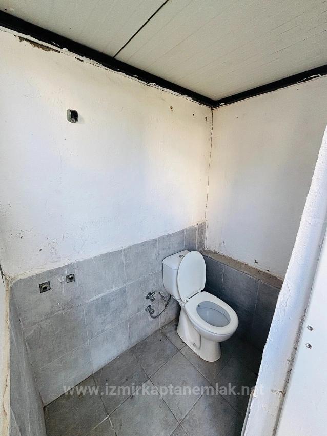 Seferihisar Doğanbey'de Müstakil Otoparklı Bahçeli 4+1 Satılık Tripleks