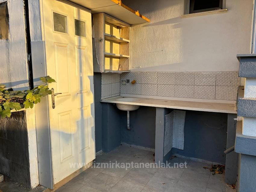 Seferihisar Doğanbey'de Müstakil Otoparklı Bahçeli 4+1 Satılık Tripleks