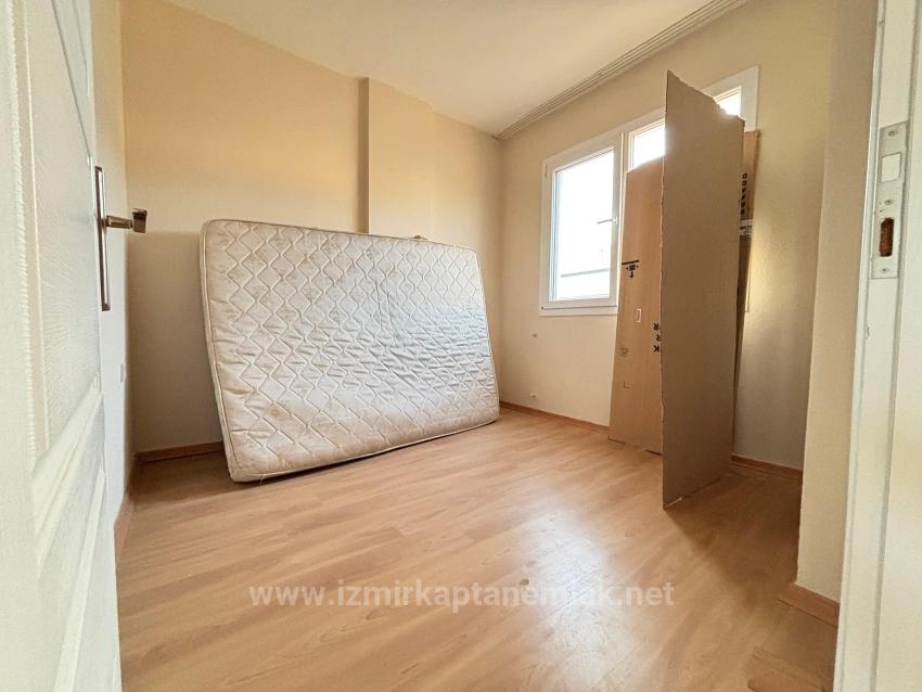 Seferihisar Doğanbey'de Müstakil Otoparklı Bahçeli 4+1 Satılık Tripleks