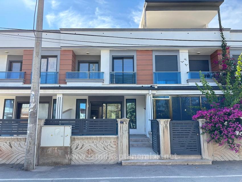 Seferihisar Doğanbey Merkezde Geniş Yapılı Ferah 3+1 Satılık Villa