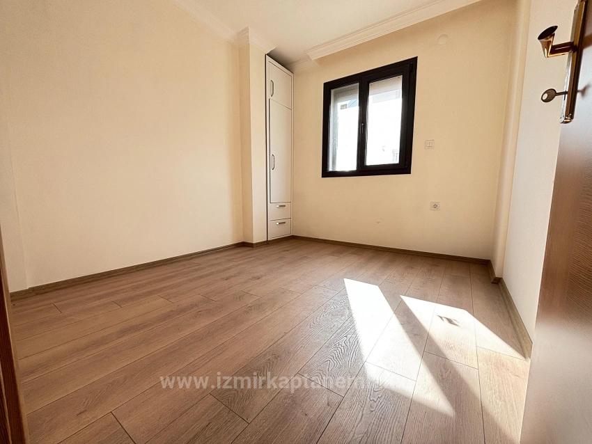 Seferihisar Doğanbey'de Plaja 500 M Otoparklı Bahçeli 3+1 Satılık Villa