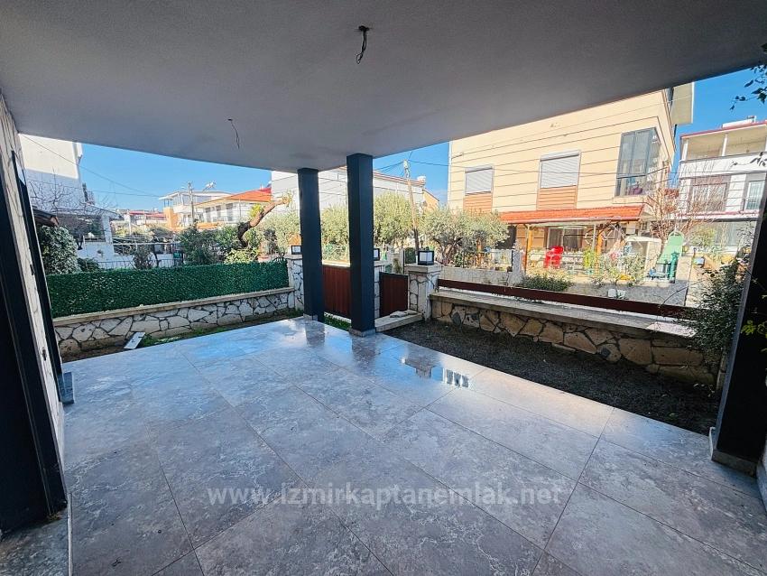 Seferihisar Payamlı Merkezde Müstakil Ferah Yapılı Satılık 3+1 Villa