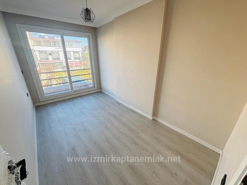 Seferihisar Payamlı Merkezde Müstakil Ferah Yapılı Satılık 3+1 Villa