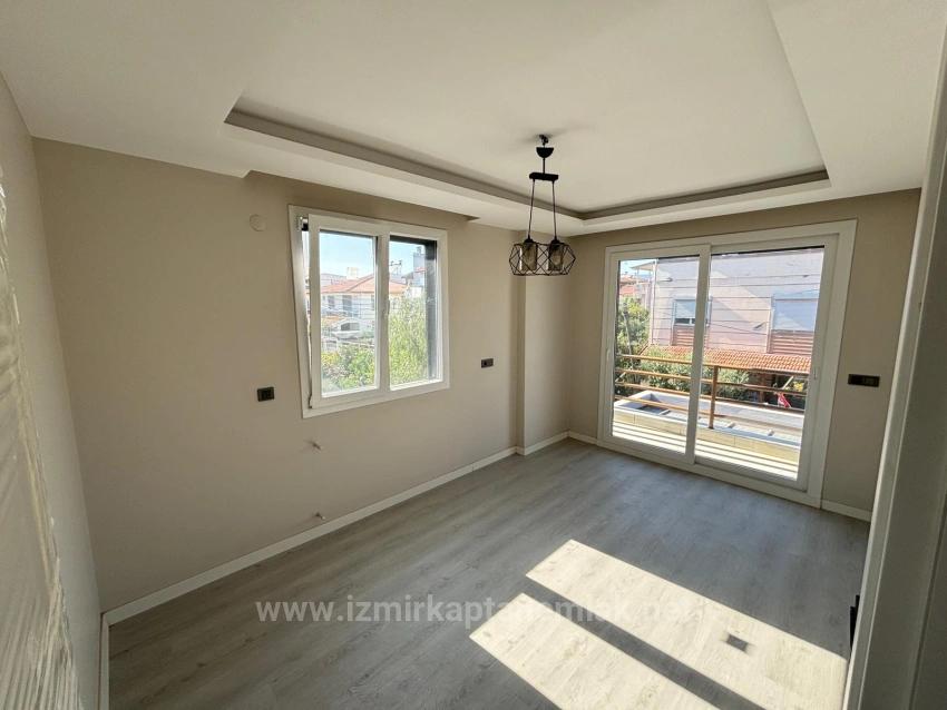 Seferihisar Payamlı Merkezde Müstakil Ferah Yapılı Satılık 3+1 Villa