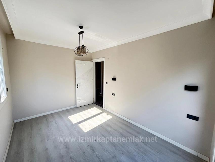 Seferihisar Payamlı Merkezde Müstakil Ferah Yapılı Satılık 3+1 Villa