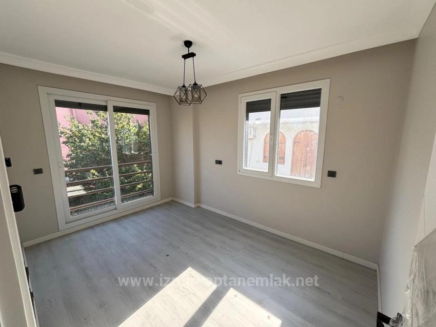 Seferihisar Payamlı Merkezde Müstakil Ferah Yapılı Satılık 3+1 Villa