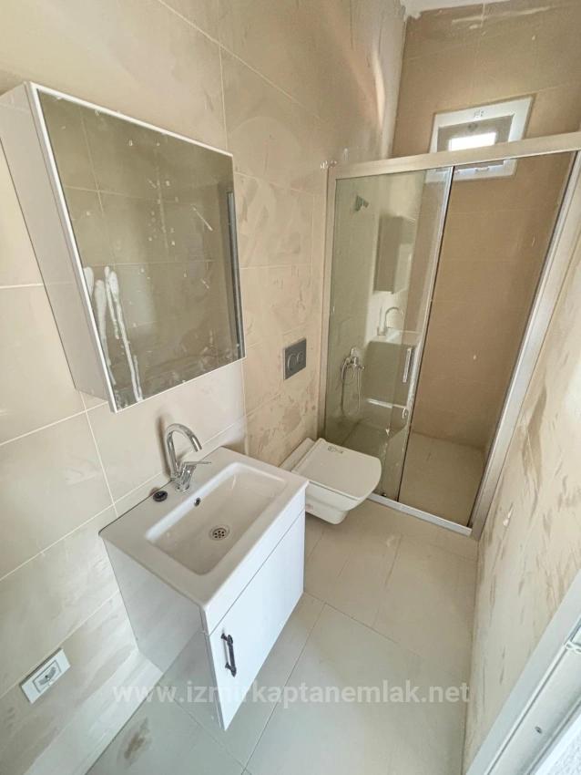 Seferihisar Payamlı'da Bahçeli Sıfır Yapı Satılık 2+1 Ruhsatlı Villa