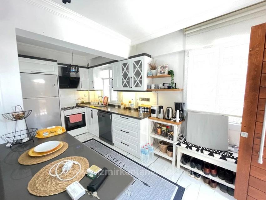 Seferihisar Doğanbey'de Otoparklı Geniş Bahçeli Ferah Satılık 3+1 Villa