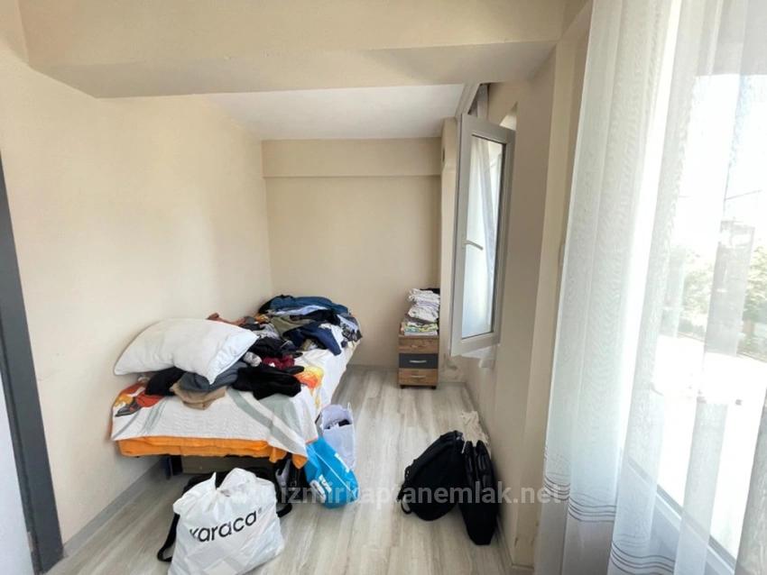 Seferihisar Doğanbey'de Otoparklı Geniş Bahçeli Ferah Satılık 3+1 Villa