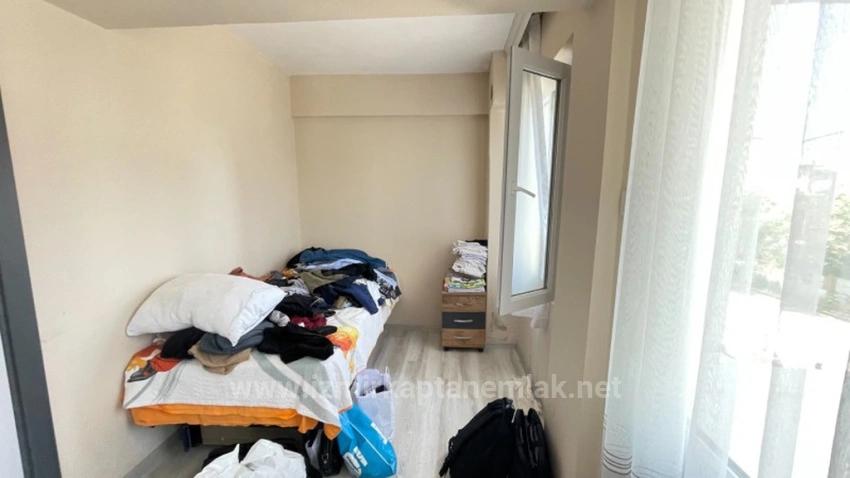 Seferihisar Doğanbey'de Otoparklı Geniş Bahçeli Ferah Satılık 3+1 Villa