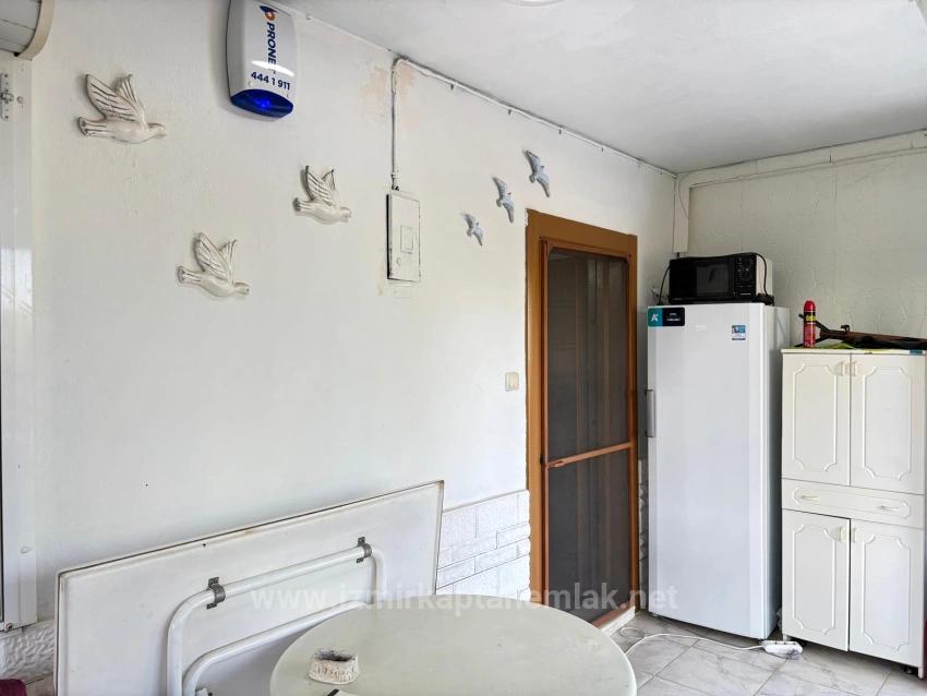 Seferihisar Ürkmez Deniz Tarafında Plaja 100M 4+1 Satılık Villa