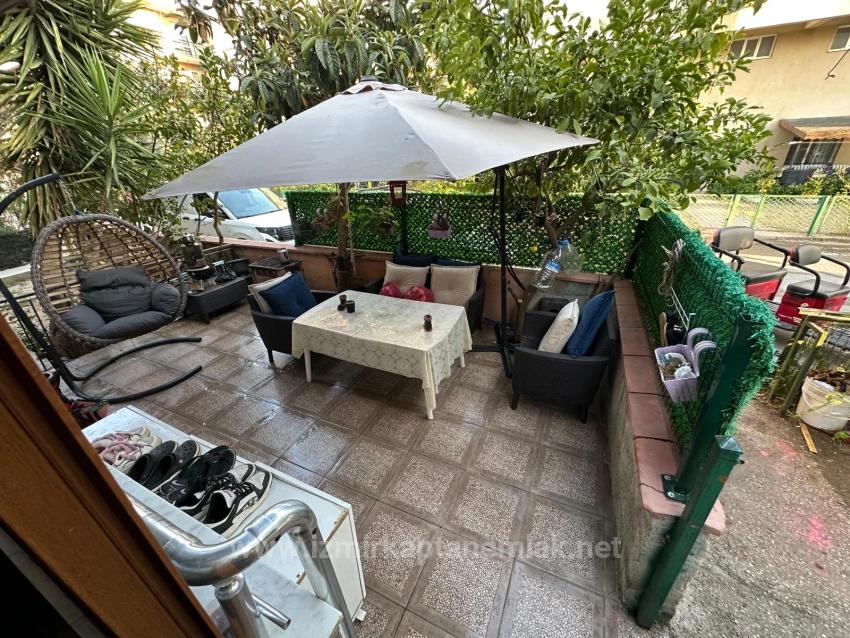 Seferihisar Ürkmez'de Bahçeli Plaja 300M 2+1 Satılık Daire