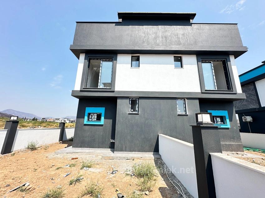 Seferihisar Cumhuriyet'de Geniş Bahçeli Sıfır Satılık 2+1 Villa