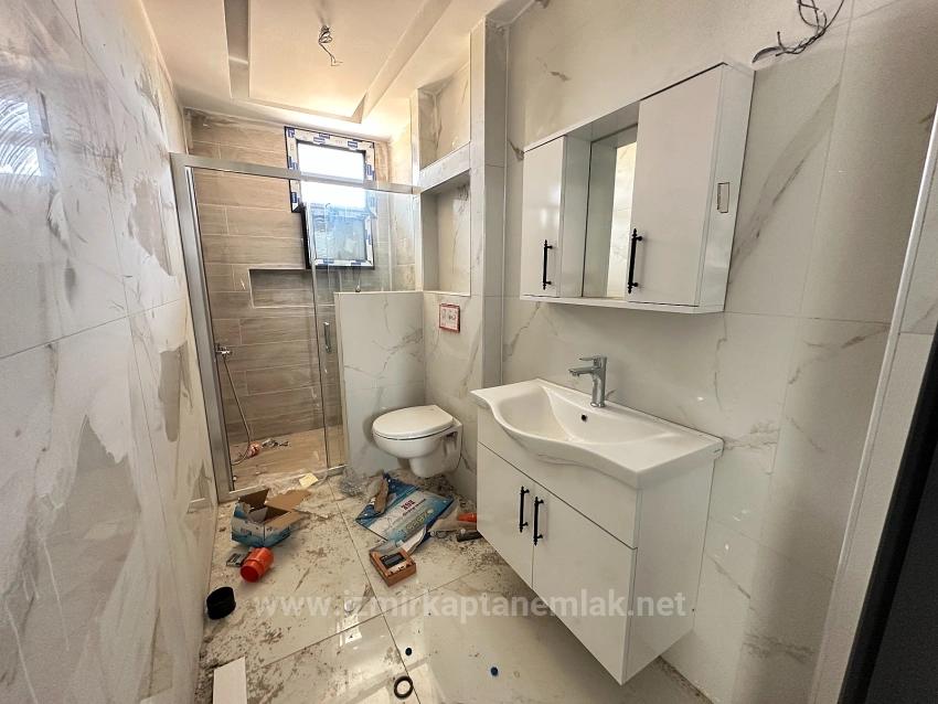 Seferihisar Cumhuriyet'de Geniş Bahçeli Sıfır Satılık 2+1 Villa