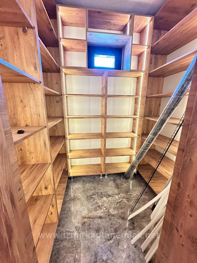 Seferihisar Doğanbey'de 287M2 İçerisinde Bağımsız Kaliteli Sıfır Satılık 4+1 Villa