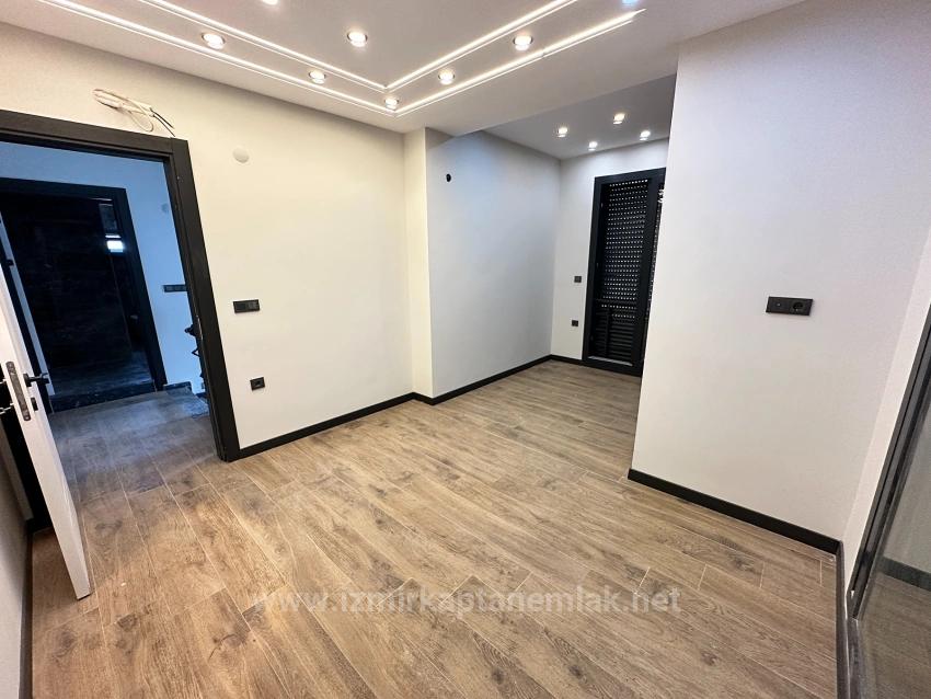 Seferihisar Doğanbey'de 287M2 İçerisinde Bağımsız Kaliteli Sıfır Satılık 4+1 Villa