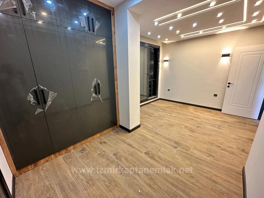 Seferihisar Doğanbey'de 287M2 İçerisinde Bağımsız Kaliteli Sıfır Satılık 4+1 Villa